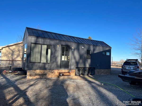30FT HOUSE CONTAINER ON WHEEL