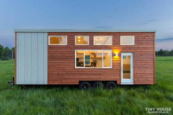 30FT TINY HOME ON WHEEL