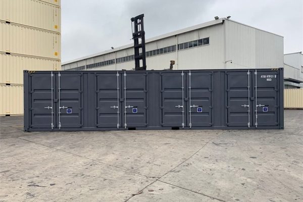 40FT SHIPPING CONTAINER black