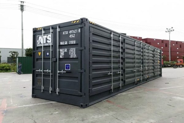 40FT SHIPPING CONTAINER (black)