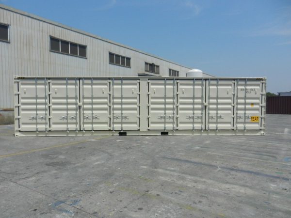 40FT SHIPPING CONTAINER (white)