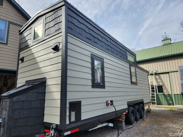 40FT TINY HOME ON WHEEL