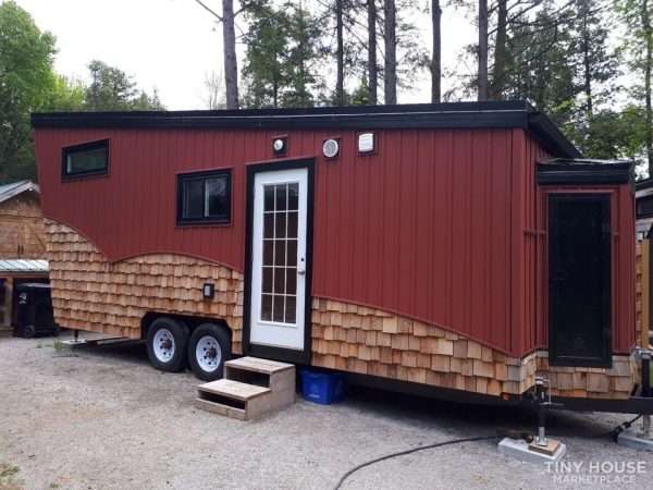 Tiny House on a Trailer 1 beds.