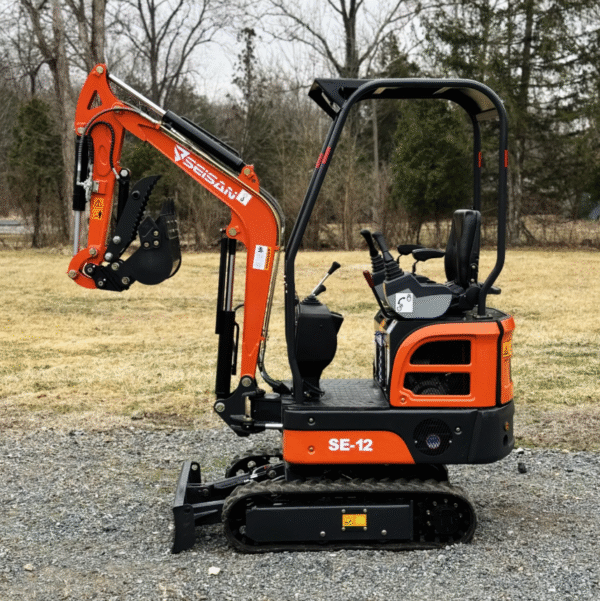 Seisan SE-12 1-ton Mini Excavator – Briggs & Stratton Gas - Image 11